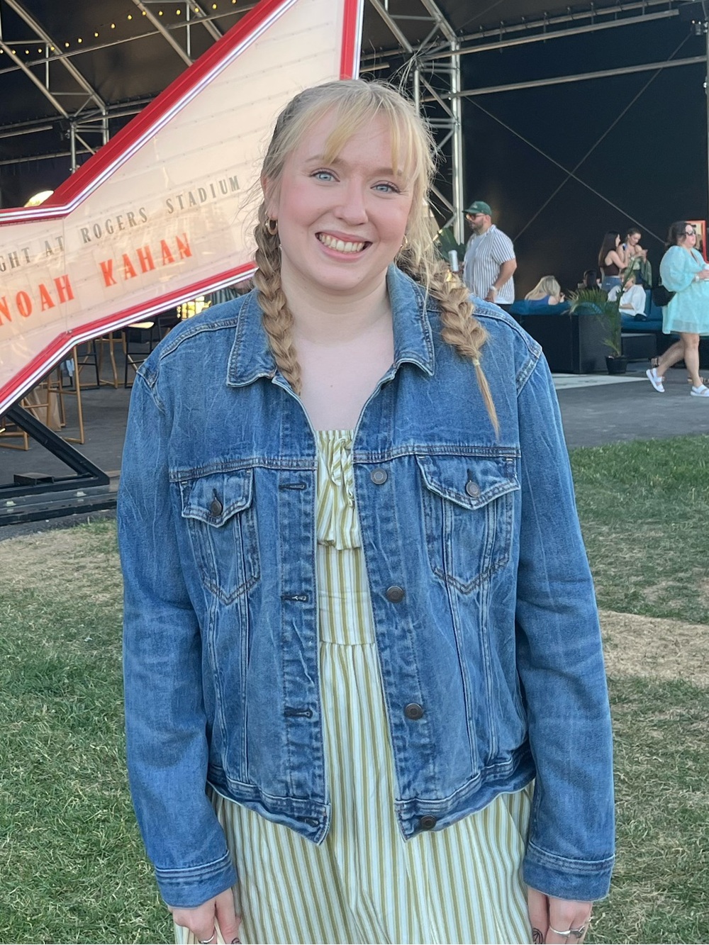 Embroidered Blue Denim Jacket with Bug Patches - Perfect for Noah Kahan Concert - Picture 6 of 7